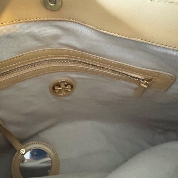 Tory Burch Robinson East West Tote Bag Tan Beige Camel Leather Large EUC - Picture 5 of 14
